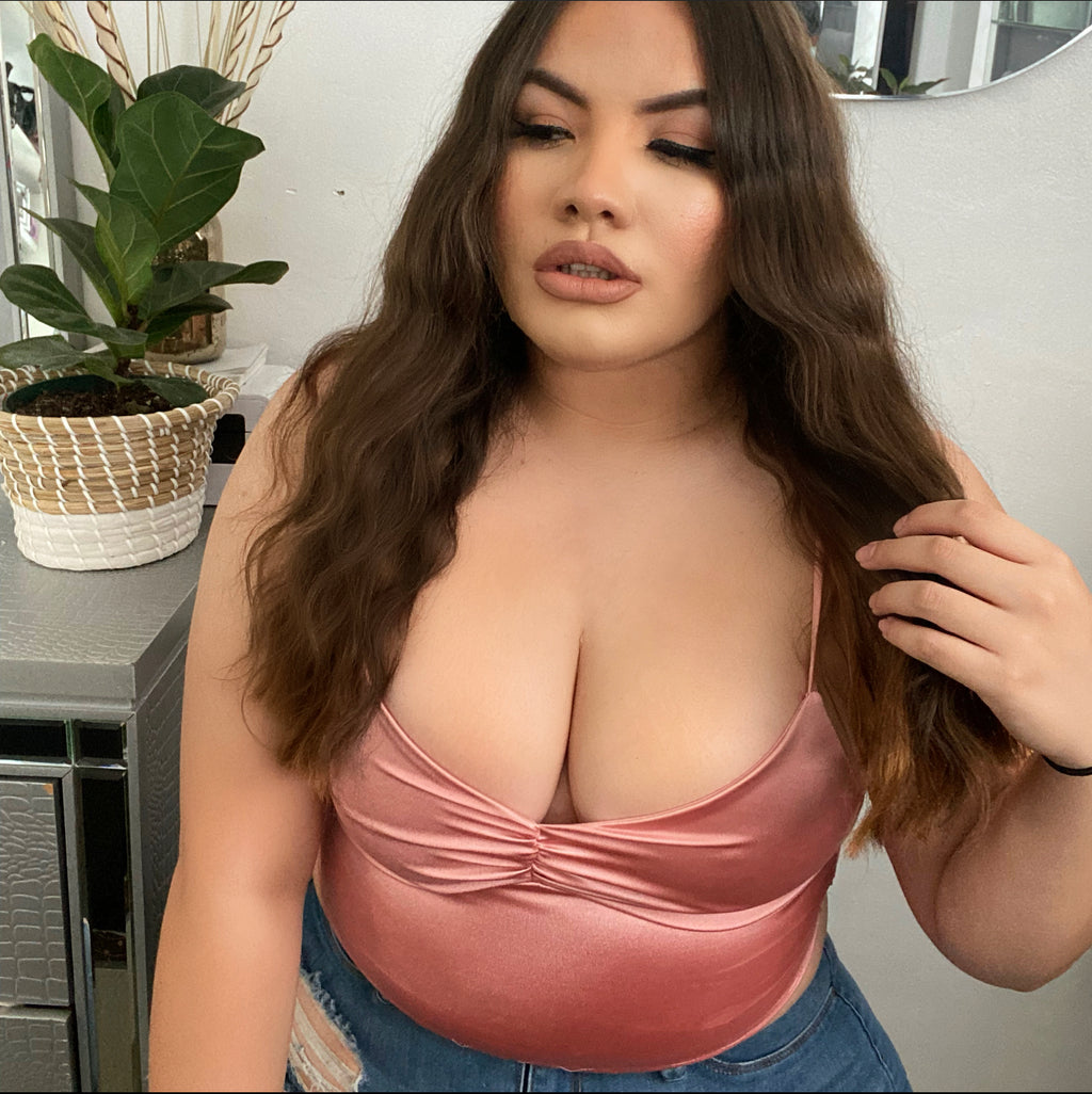 “Unbothered” Satin Top-Mauve ♡